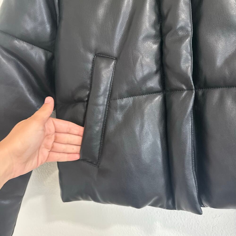 Abercrombie & Fitch Vegan Leather Mini Puffer Jacket Black Chic Size XS - Picture 5 of 10
